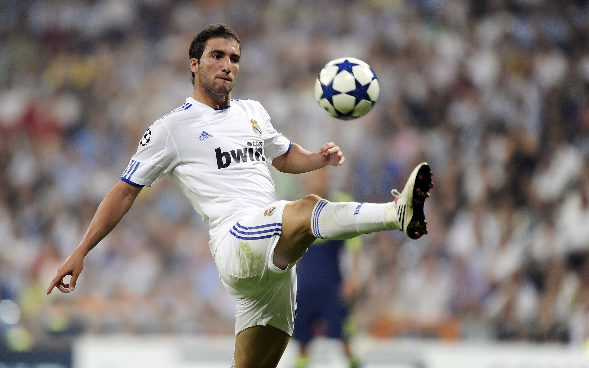 爱游戏体育APP下载-弗拉门戈客场表现稳健，弗拉门戈近期战绩