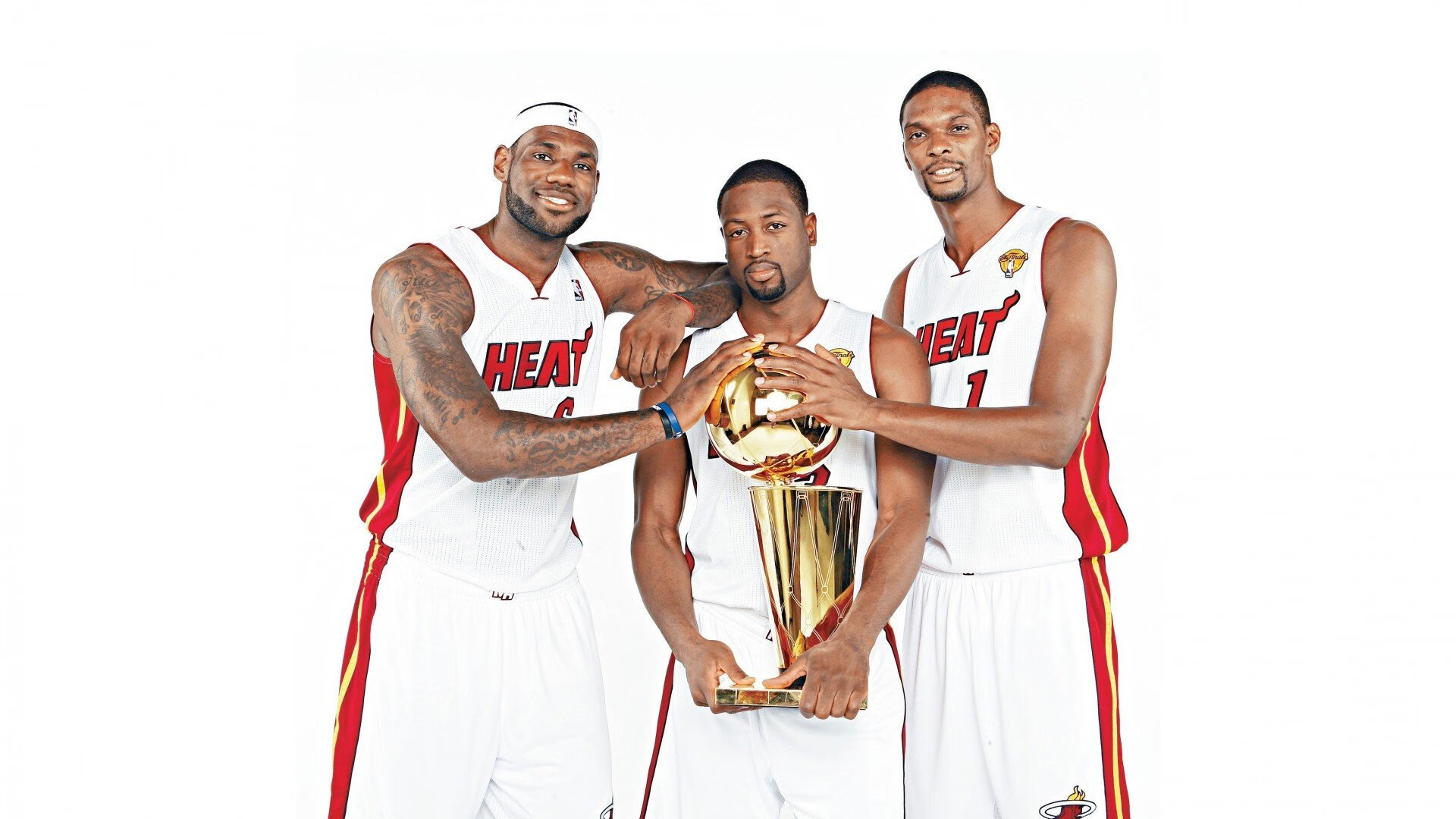 爱游戏官方-河床篮球队赛季开局表现抢眼，河床队球场